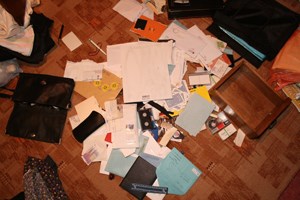 Slika pu_vs/Kradje/provala u kuću_prevrnute svari.JPG